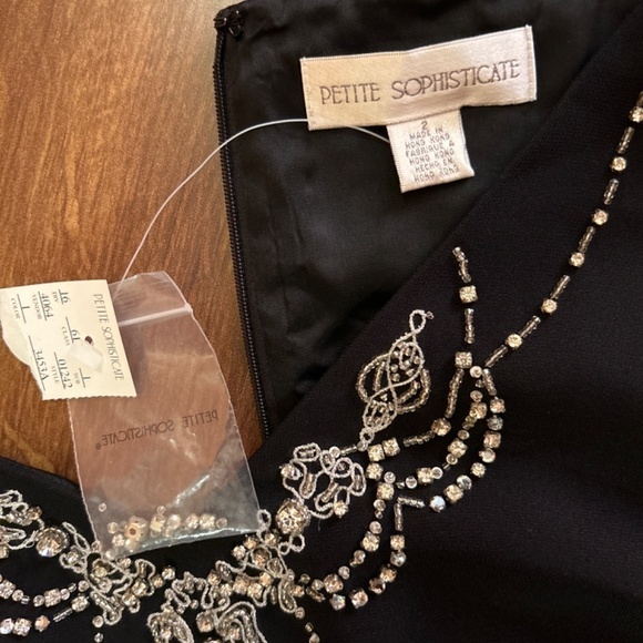 PETITE SOPHISTICATE Sleeveless Rhinestoned Black Dress size 2 - Picture 4 of 10